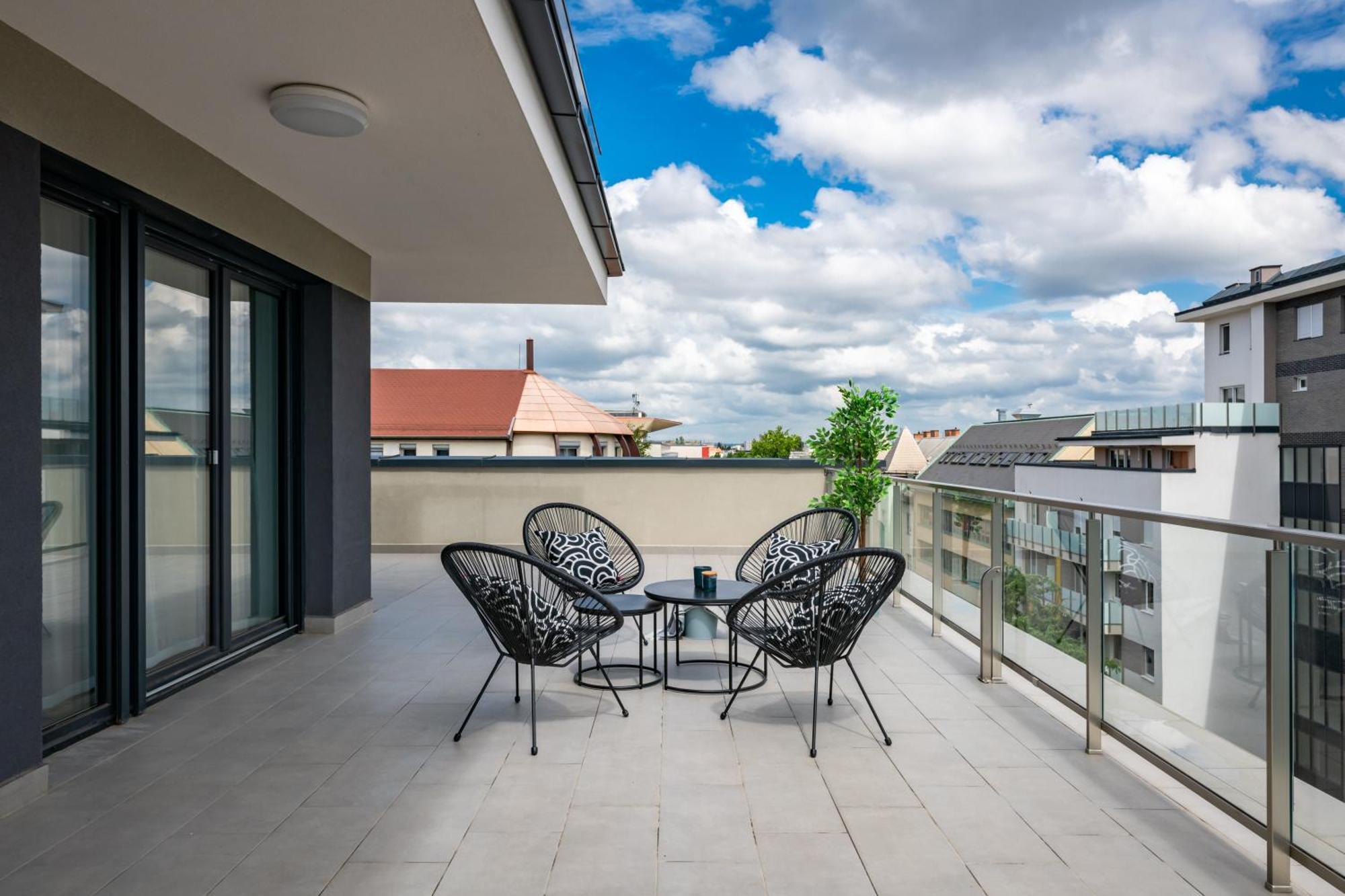 Westside Garden Apartments By Urbanrent Budapesta Exterior foto