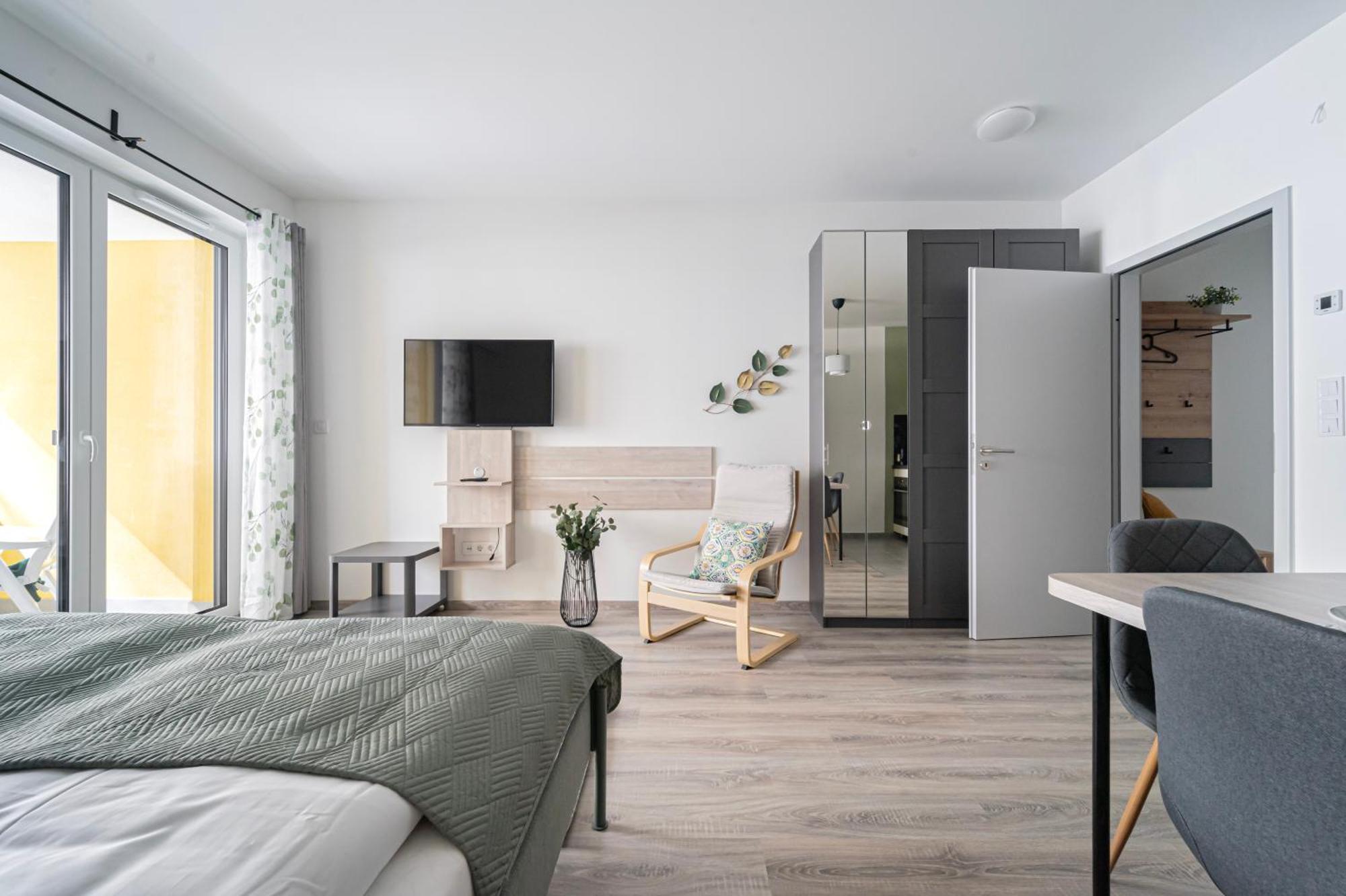 Westside Garden Apartments By Urbanrent Budapesta Exterior foto